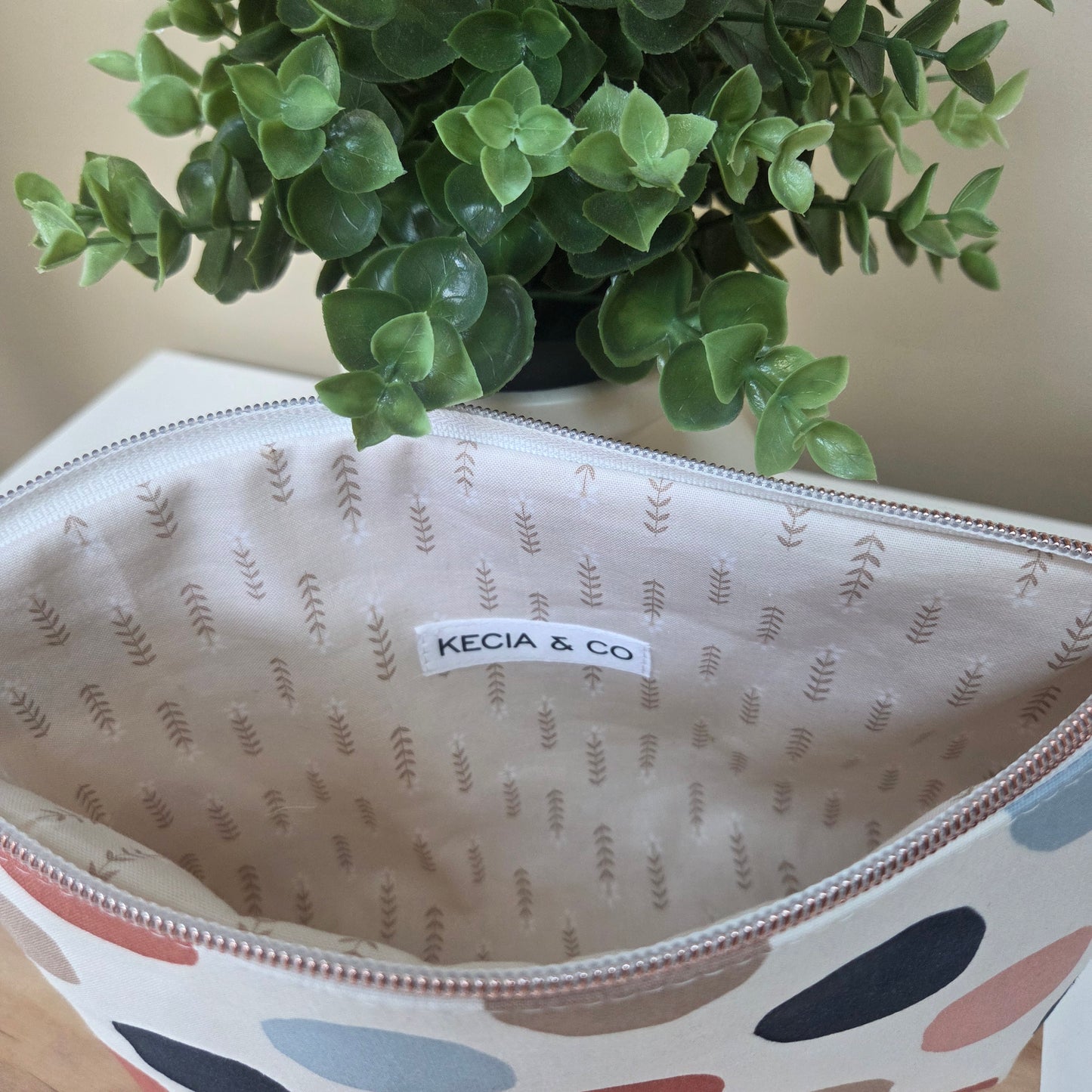 Interior of Pebble Pop pouch with lining