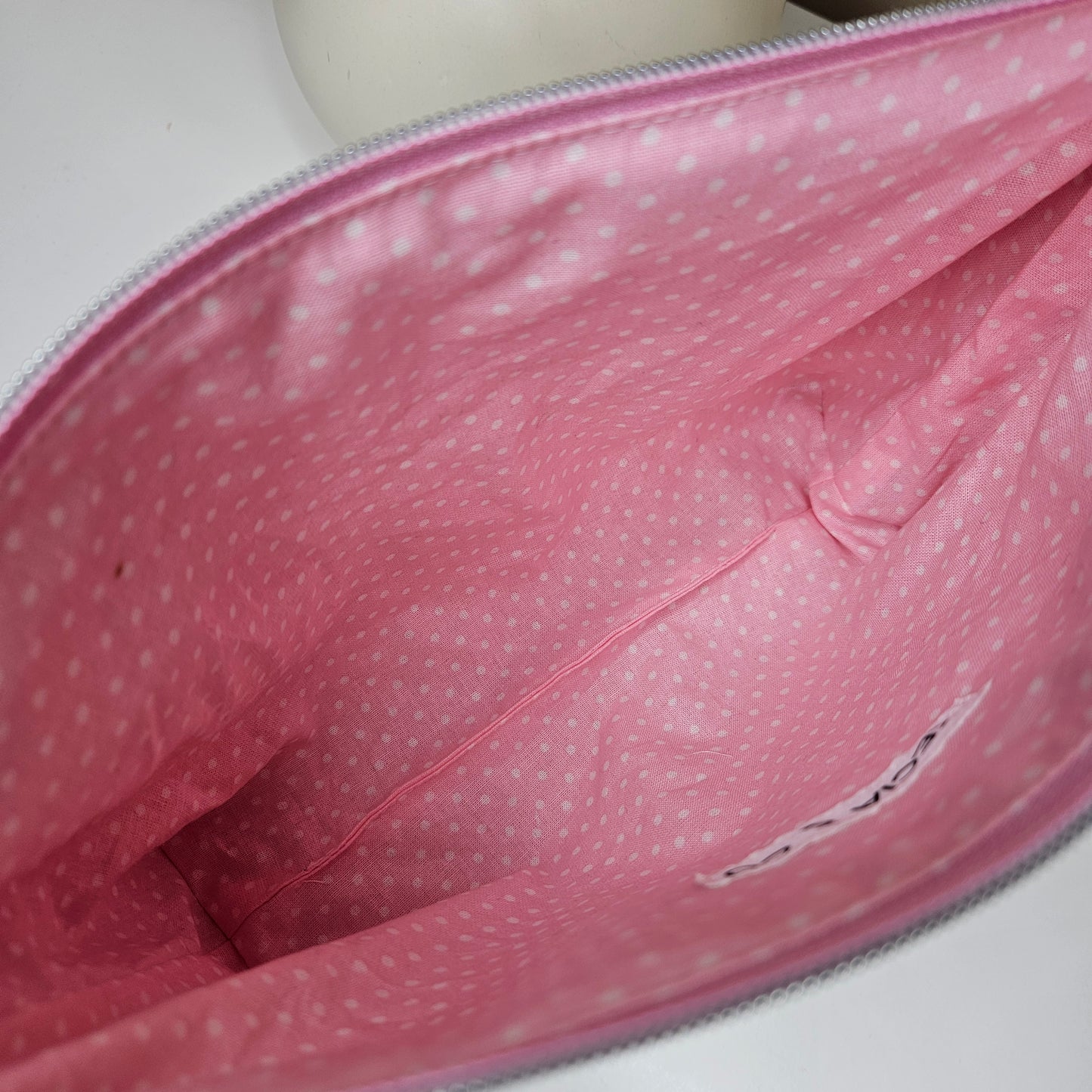 Cosmetic - Essential Pouch