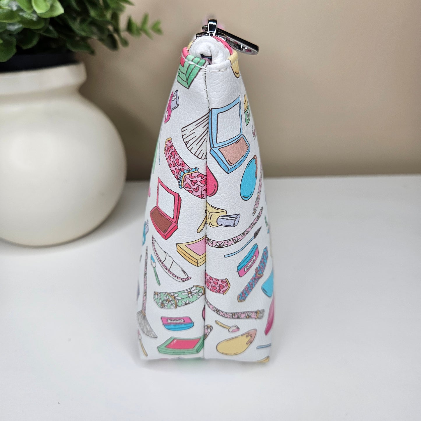 Cosmetic - Essential Pouch